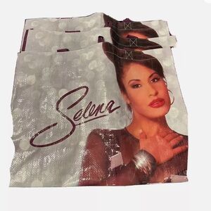 4 Selena Quintanilla bags